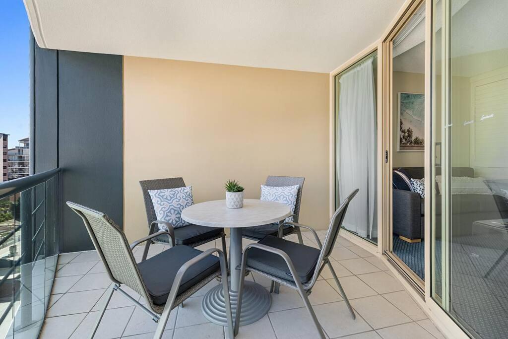 Landmark Resort - Private Apartment Mooloolaba Exteriör bild