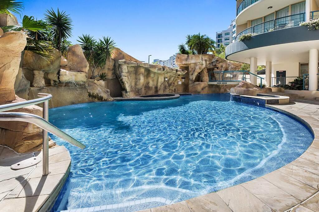 Landmark Resort - Private Apartment Mooloolaba Exteriör bild